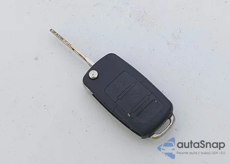 2011 Toyota Camry Le from USA, damaged, VIN 4T1BF3EK8BU605488